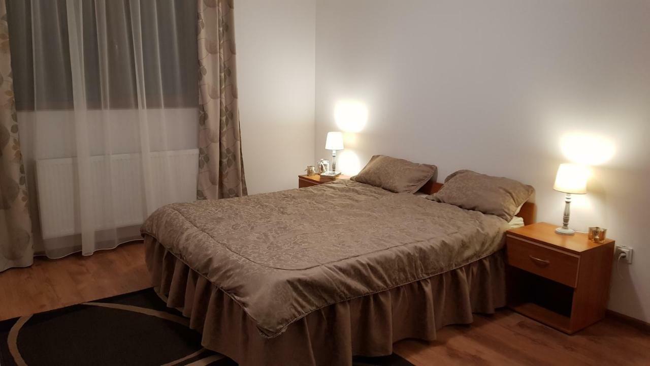 Gloria Apartament Apartman Nagybánya Kültér fotó